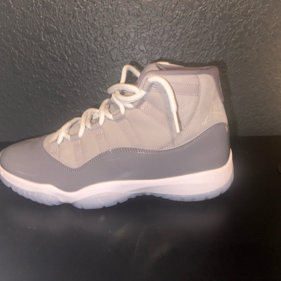 Jordan 11 Retro Cool Greys